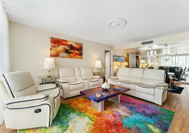 4th image of 5600 N Flagler Dr #402, West Palm Beach, FL 33407 | MLS# B26042585