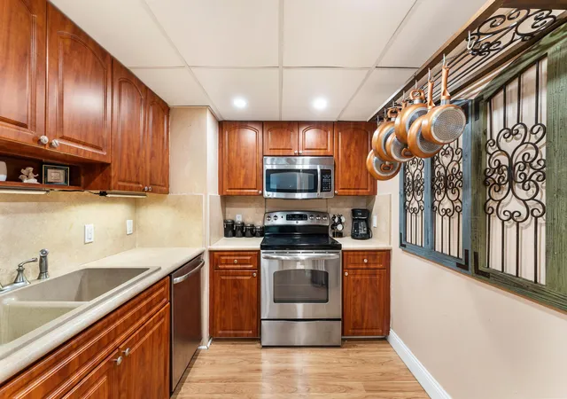 5th image of 5600 N Flagler Dr #402, West Palm Beach, FL 33407 | MLS# B26042585