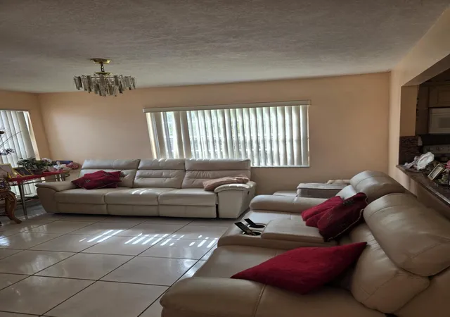 4th image of 11302 Sw 7Th St, Miami, FL 33174 | MLS# B26042594