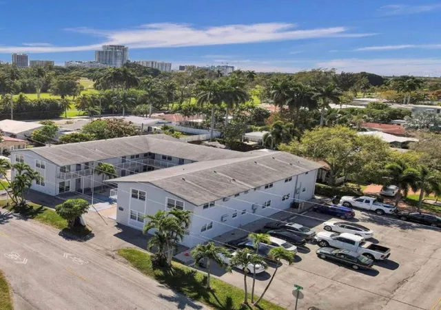 29th image of 930 N 14th Ct, Hollywood, FL 33020 | MLS# B26042634