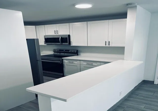 4th image of 930 N 14Th Ct, Hollywood, FL 33020 | MLS# B26042634