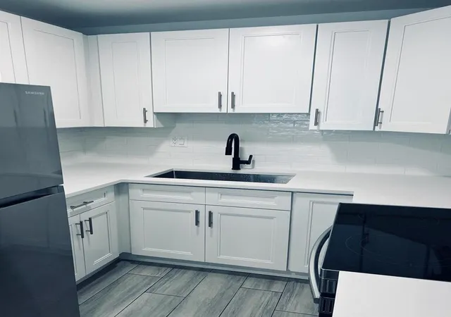5th image of 930 N 14Th Ct, Hollywood, FL 33020 | MLS# B26042634