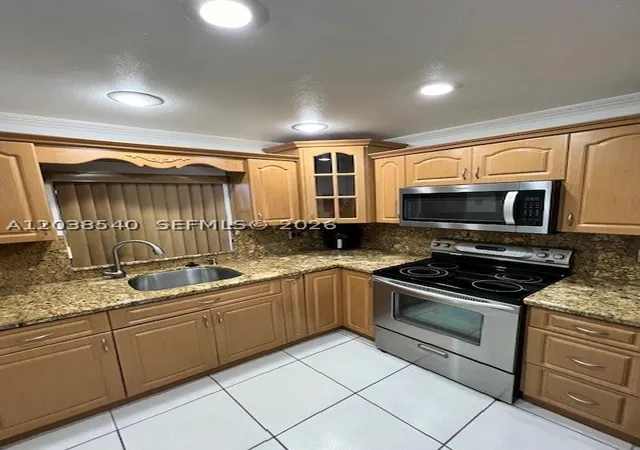 3rd image of 2540 W 67Th Pl #204-28, Hialeah, FL 33016 | MLS# A12038540