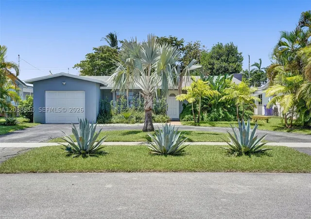 1st image of 4519 Monroe St, Hollywood, FL 33021 | MLS# A12038510