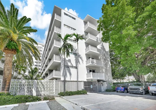 Homes for sale in Miami Beach, FL | 1620 West Ave #603, Miami Beach, FL 33139 | MLS# A12039411