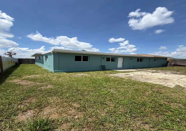 3rd image of 1405 6Th St, West Palm Beach, FL 33401 | MLS# B26042667