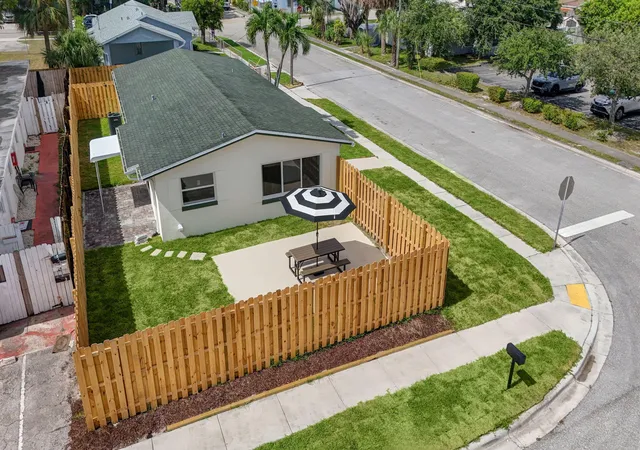 Homes for sale in Riviera Beach, FL | 665 W 7th St, Riviera Beach, FL 33404 | MLS# B26042696