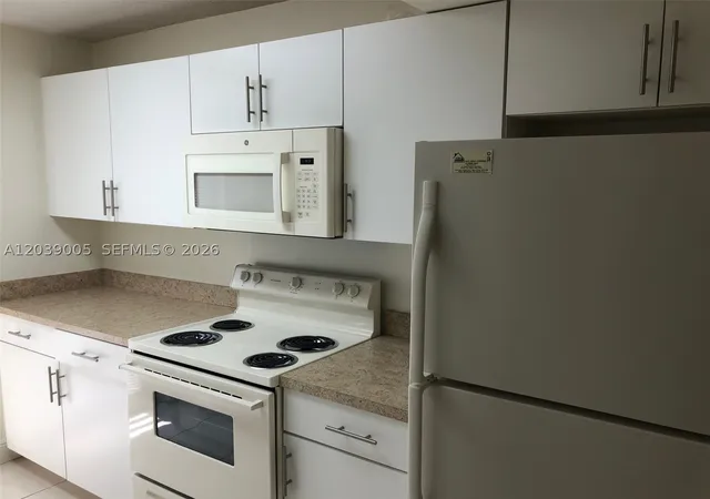2nd image of 10808 N Kendall Dr #Q-4, Miami, FL 33176 | MLS# A12039005