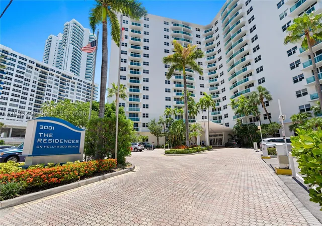 5th image of 3001 S Ocean Dr #1023, Hollywood, FL 33019 | MLS# A12039249