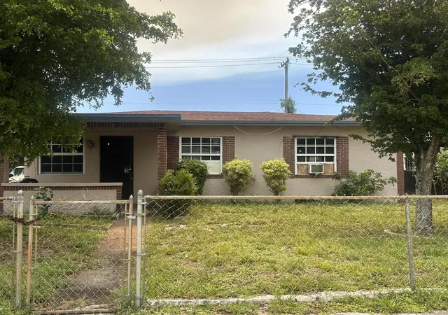 Homes for sale in Fort Lauderdale, FL | 430 Nw 30th Ave, Fort Lauderdale, FL 33311 | MLS# B26042715