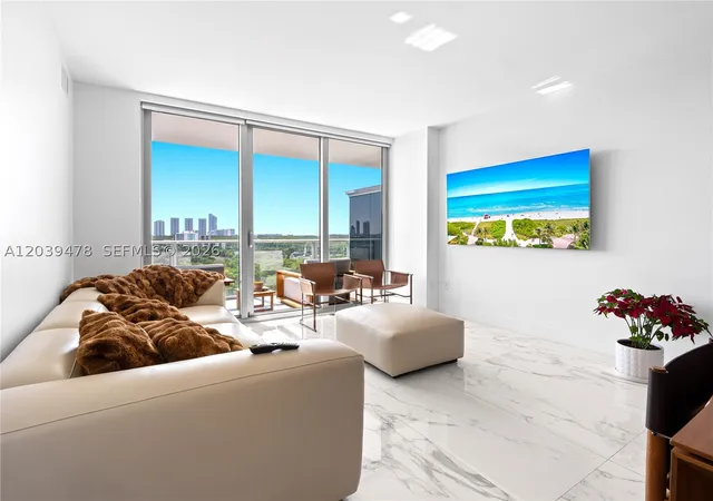 Photo 3 of Condo for sale at 16385 Biscayne Blvd #1117, Aventura, FL 33160 | MLS# A12039478 | Listing updated on 2026-06-18
