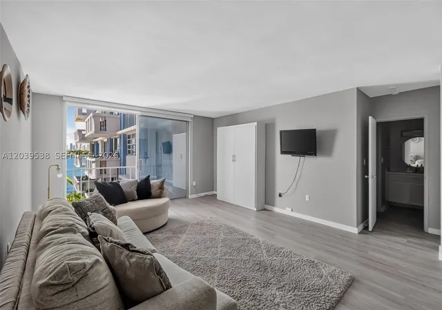 Homes for sale in Miami Beach, FL | 800 West Ave #533, Miami Beach, FL 33139 | MLS# A12039538
