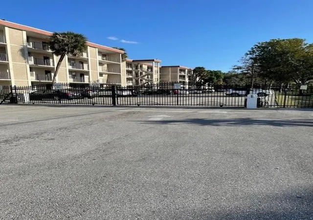 Homes for sale in Lauderdale Lakes, FL | 2649 Nw 48Th Ter #433, Lauderdale Lakes, FL 33313 | MLS# B26042747