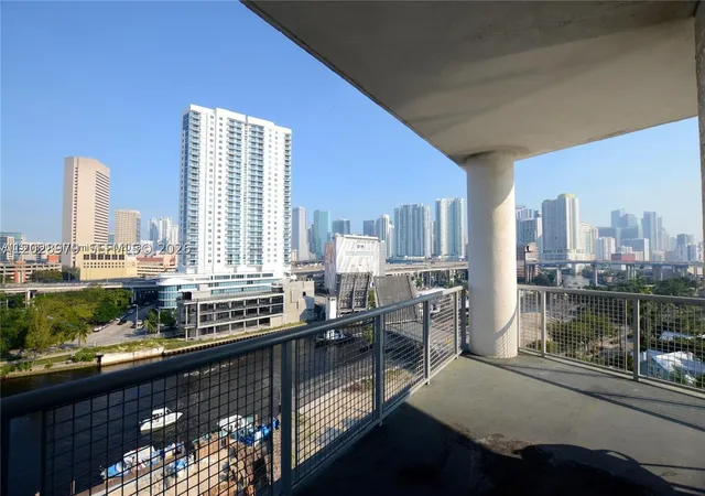 5th image of 10 Sw South River Dr #801, Miami, FL 33130 | MLS# A12028979