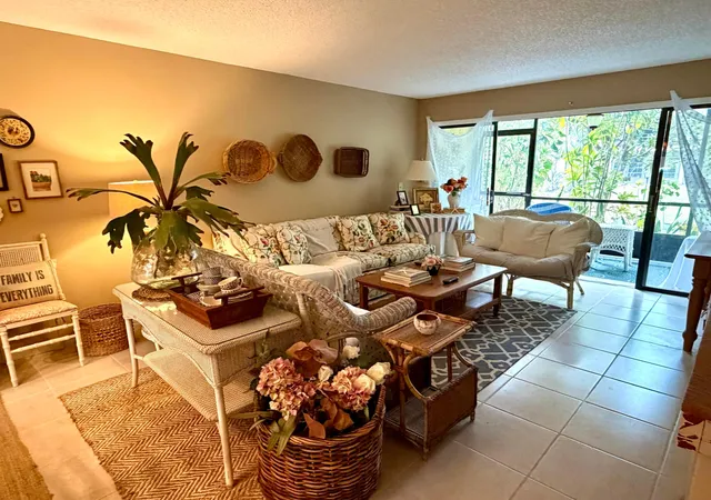 Homes for sale in Vero Beach, FL | 400 18th St #B4, Vero Beach, FL 32960 | MLS# B26042796