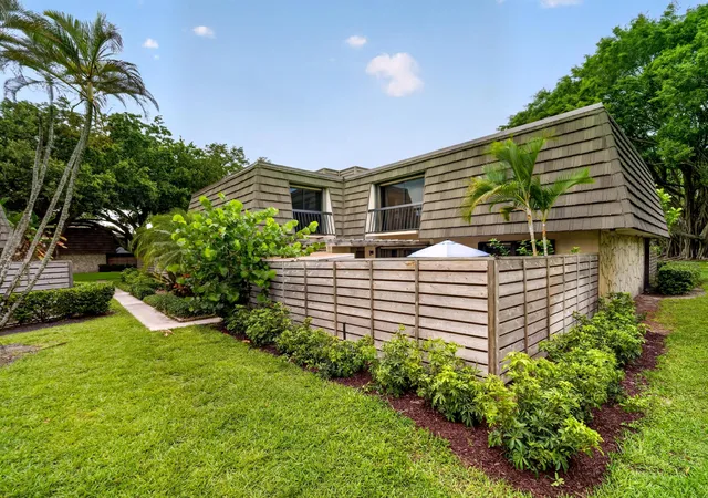 Homes for sale in Palm Beach Gardens, FL | 1519 15th Ter, Palm Beach Gardens, FL 33418 | MLS# B26042838