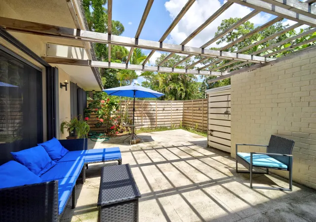 Homes for sale in Palm Beach Gardens, FL | 1519 15Th Ter, Palm Beach Gardens, FL 33418 | MLS# B26042838