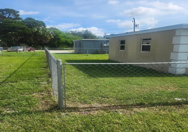 2nd image of 2504 Wilkins Ave, Fort Pierce, FL 34947 | MLS# B26042887