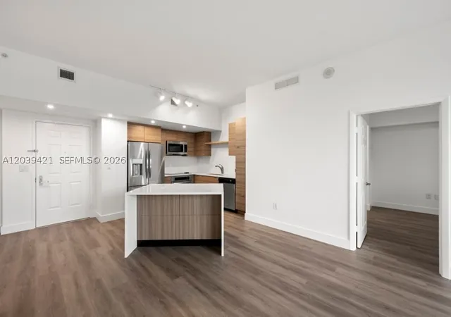Photo 3 of Condo for sale at 510 Nw 84Th Ave #636, Plantation, FL 33324 | MLS# A12039421 | Listing updated on 2026-10-07