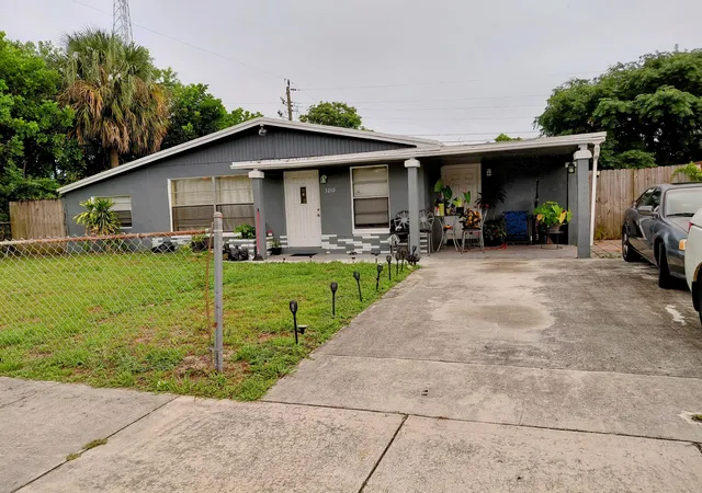 5th image of 3210 Nw 18th Pl, Lauderhill, FL 33311 | MLS# B26042997