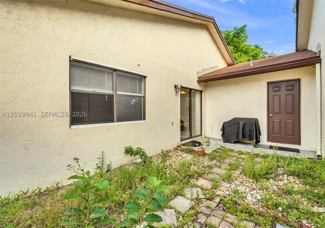Homes for sale in Margate, FL | 6633 N Parkway Dr #5-7, Margate, FL 33068 | MLS# A12039941