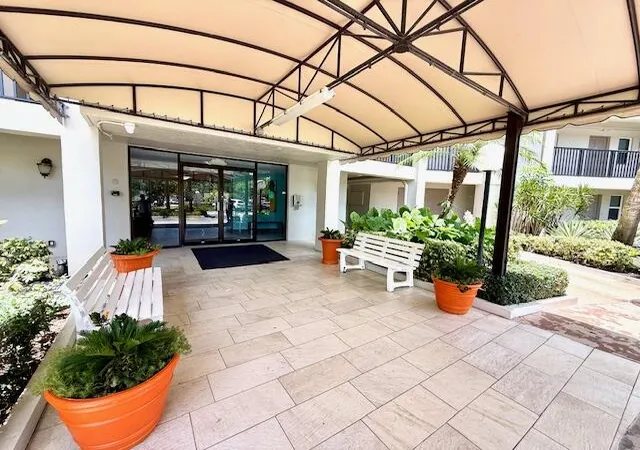 4th image of 2681 S Crse Dr, Pompano Beach, FL 33069