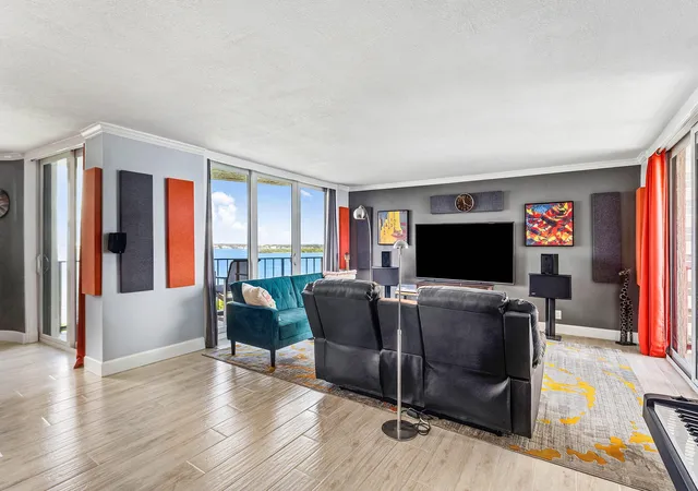 3rd image of 5420 N Ocean Dr #905, West Palm Beach, FL 33404 | MLS# B26043036