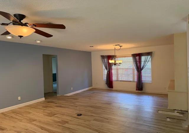 3rd image of 1140 Se Buttonwood Cir, Stuart, FL 34997 | MLS# B26043041