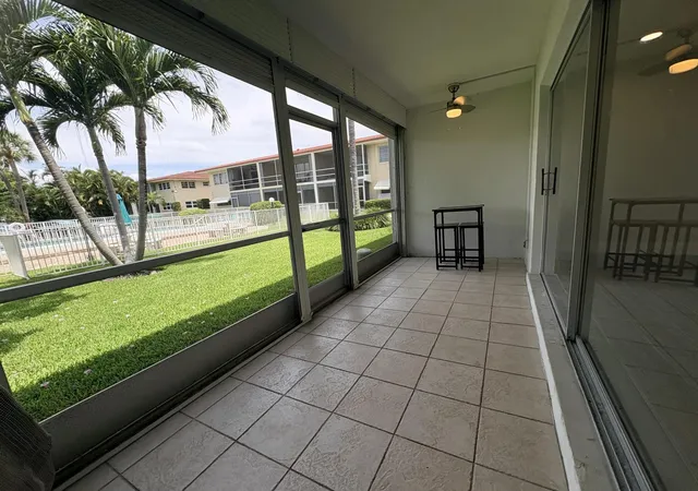 Homes for sale in Lighthouse Point, FL | 2202 Ne 36th Street, Lighthouse Point, FL 33064 | Houzeo