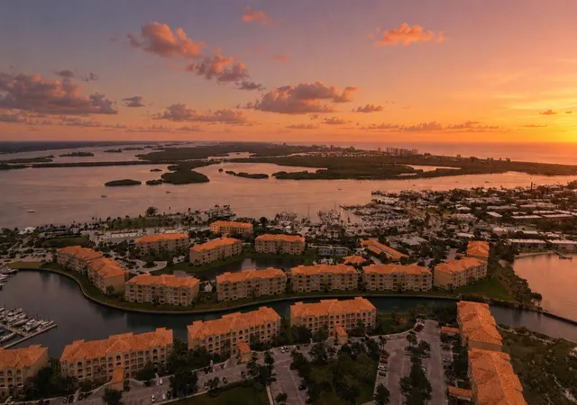 43rd image of 4 Harbour Isle Dr W #Ph04, Fort Pierce, FL 34949 | MLS# B26043081