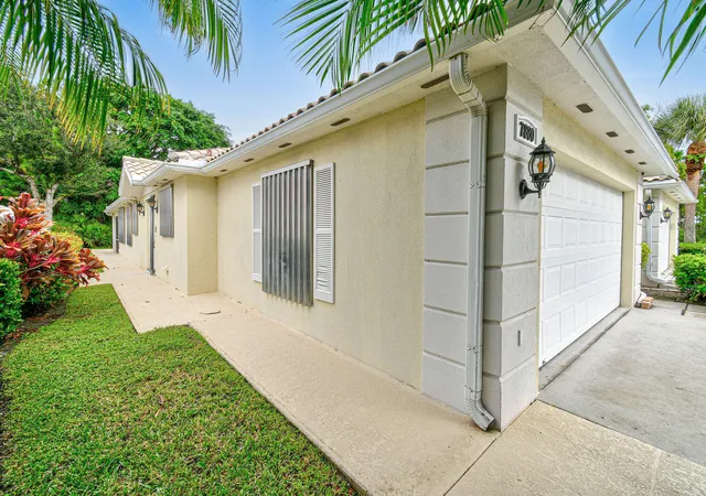 Homes for sale in Hobe Sound, FL | 7880 Se Peppercorn Ct, Hobe Sound, FL 33455 | MLS# B26043121