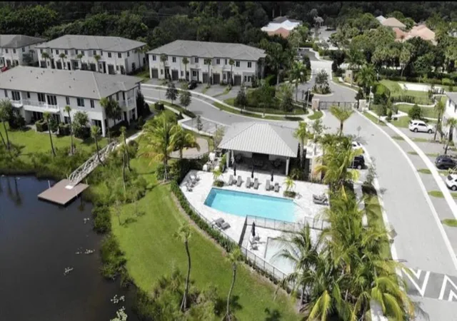 2nd image of 610 Pioneer Wy, Royal Palm Beach, FL 33411 | MLS# B26043127