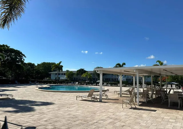 Homes for sale in Deerfield Beach, FL | 171 Markham H, Deerfield Beach, FL 33442 | Houzeo
