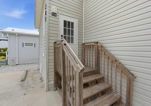 Homes for sale in Jensen Beach, FL | 166 Nettles Blvd, Jensen Beach, FL 34957 | MLS# B26043189