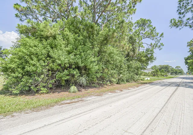 Homes for sale in Vero Beach, FL | 8566 105Th Ave, Vero Beach, FL 32967 | MLS# B26043193