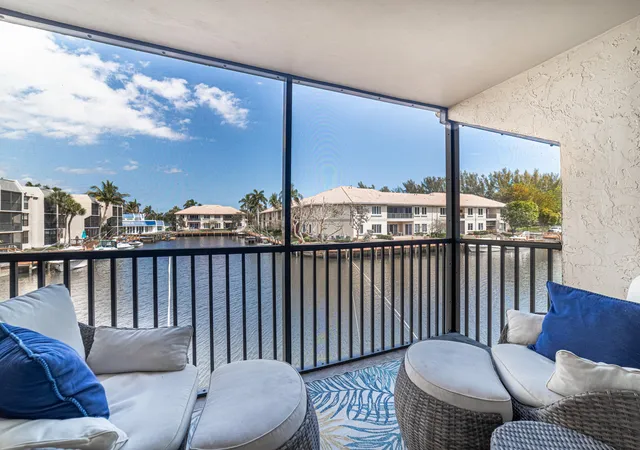 Homes for sale in Boca Raton, FL | 6 Royal Palm Wy #211, Boca Raton, FL 33432 | MLS# B26043222