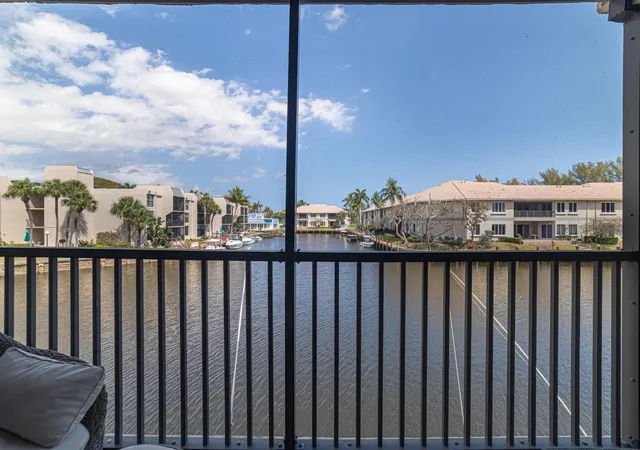 Homes for sale in Boca Raton, FL | 6 Royal Palm Wy #211, Boca Raton, FL 33432 | MLS# B26043222