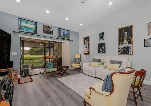 2nd image of 3459 Inverrary W #3459, Lauderhill, FL 33319 | MLS# B26043293