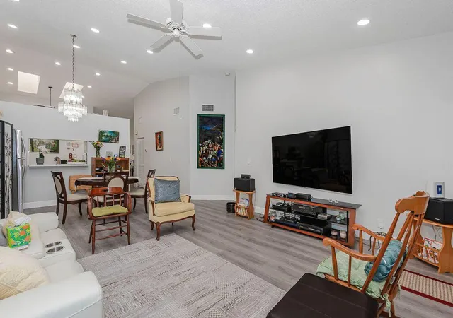 4th image of 3459 Inverrary W #3459, Lauderhill, FL 33319 | MLS# B26043293