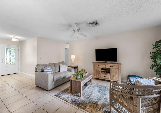 Homes for sale in Hobe Sound, FL | 8974 Se Bobo Ct, Hobe Sound, FL 33455 | MLS# B26043325
