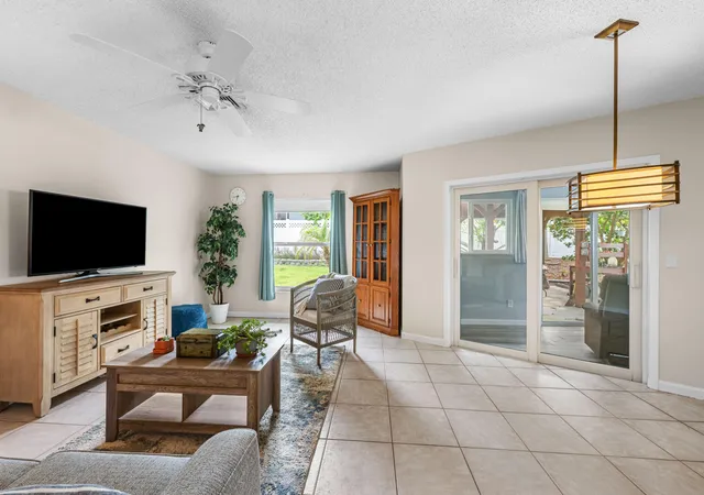 Homes for sale in Hobe Sound, FL | 8974 Se Bobo Ct, Hobe Sound, FL 33455 | MLS# B26043325