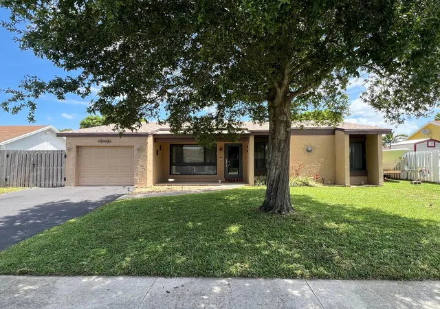 3rd image of 8511 Nw 8Th St, Pembroke Pines, FL 33024 | MLS# B26043355