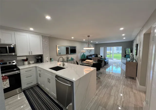 5th image of 9780 Marina Blvd #415, Boca Raton, FL 33428 | MLS# B26043376