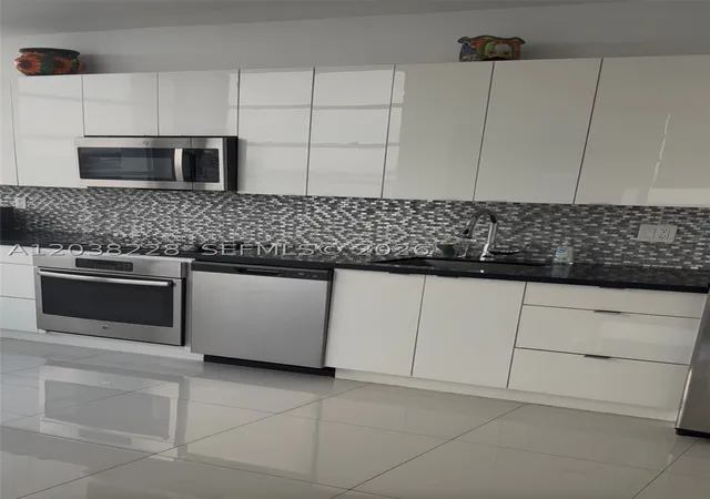 2nd image of 11930 N Bayshore Dr #PH-8, North Miami, FL 33181 | MLS# A12038228