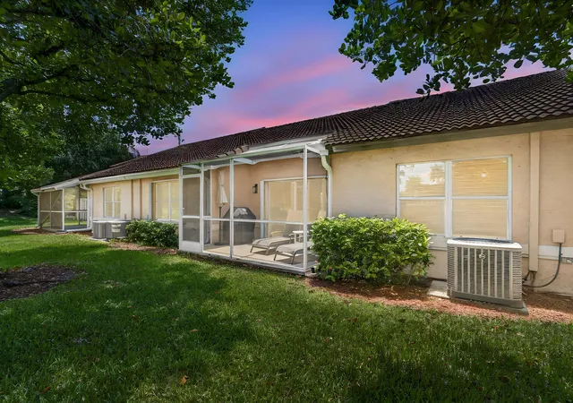 3rd image of 10469 Pelican Dr, Wellington, FL 33414 | MLS# B26043435