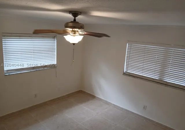 5th image of 7318 Nw 76Th Dr, Tamarac, FL 33321 | MLS# A12040448