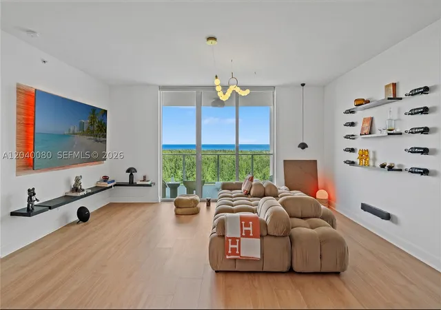 Listing Photo 2 - Condo for sale in building located at 14951 Royal Oaks Ln, Miami, FL 33181 - Unit #1202