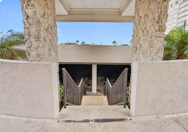 Homes for sale in Hutchinson Island, FL | 5047 N Hwy A1a #1704, Hutchinson Island, FL 34949 | MLS# B26043503