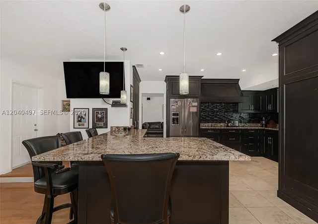 Photo 4 of Single family home for sale at 3900 N 43Rd Ave, Hollywood, FL 33021 | MLS# A12040497 | Listing updated on 2026-08-09