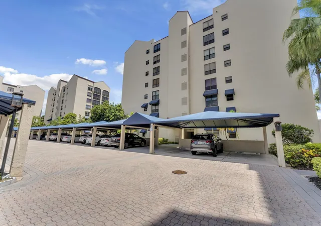 image of 7578 Regency Lake Dr, Boca Raton, FL 33433